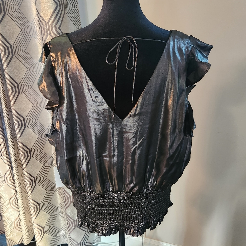 Nine West sleeveless ruffle smocked hem top 🩶 - Picture 7 of 8